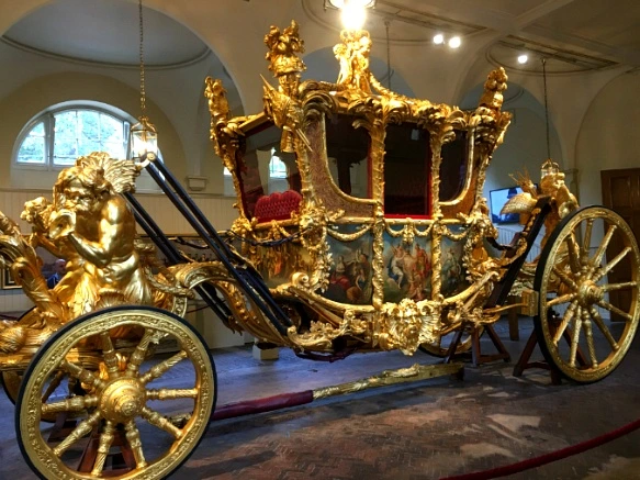 996CC73359D8A4311A9196