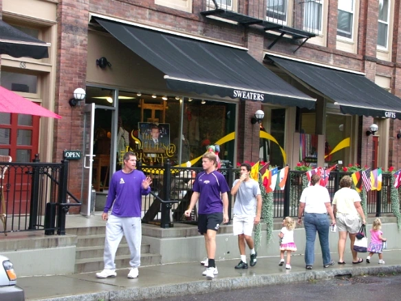 12442C494E7FE425143E7F