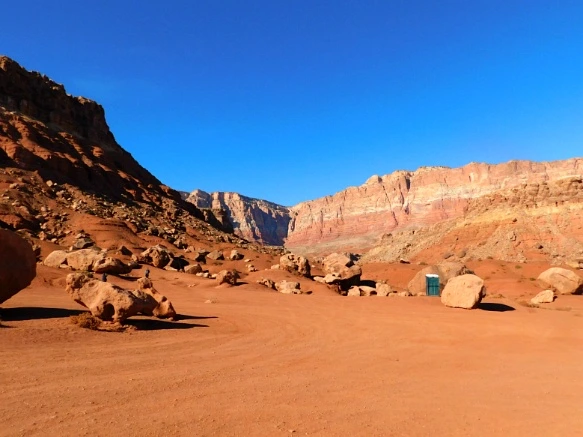 998938335A1E2546230870