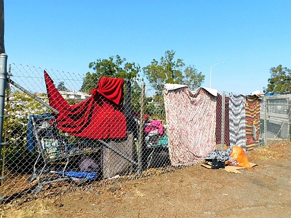 992BE34D5BE1176E0AEA4D