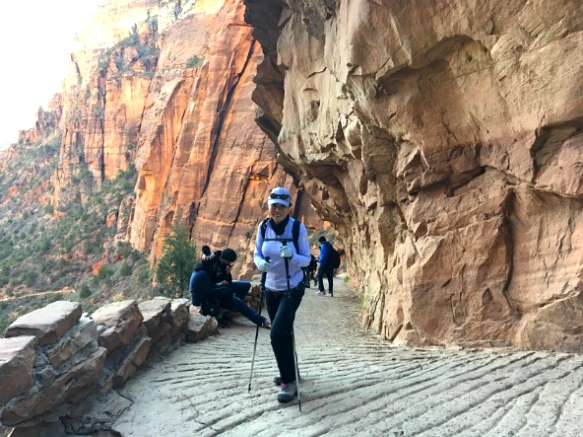 992538335A1CB8F408817F