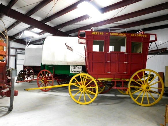 99C9574C5B77A416070693