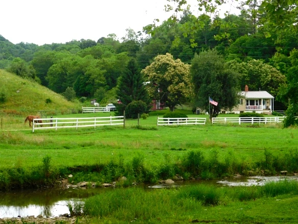 26481646595030660E85D1