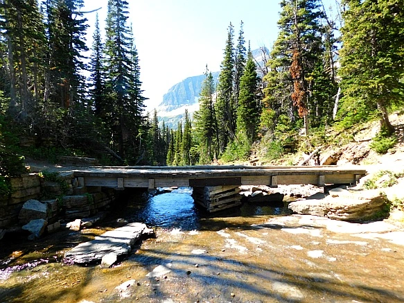 9937C1445B95AAAE18D37E