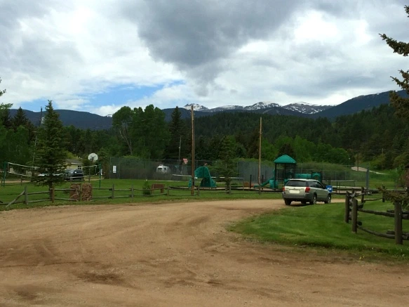 232FF53E575E32D80C2B1A