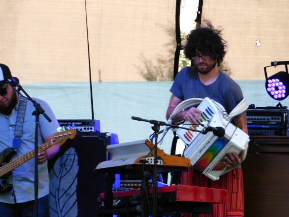 990B6A33599E534B22010A