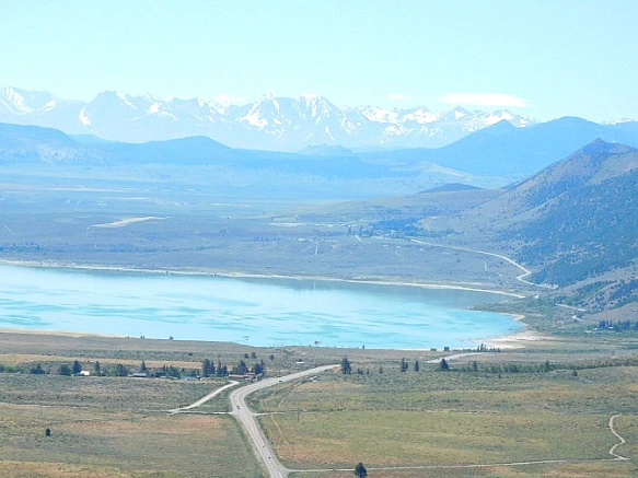 23555B3F57702E442D3EBE