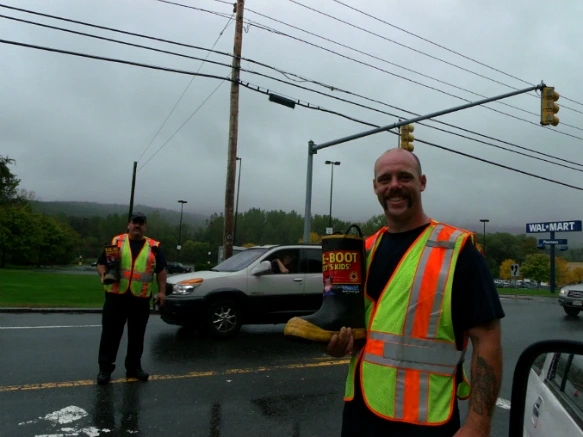 12381D494E7FE44032176D