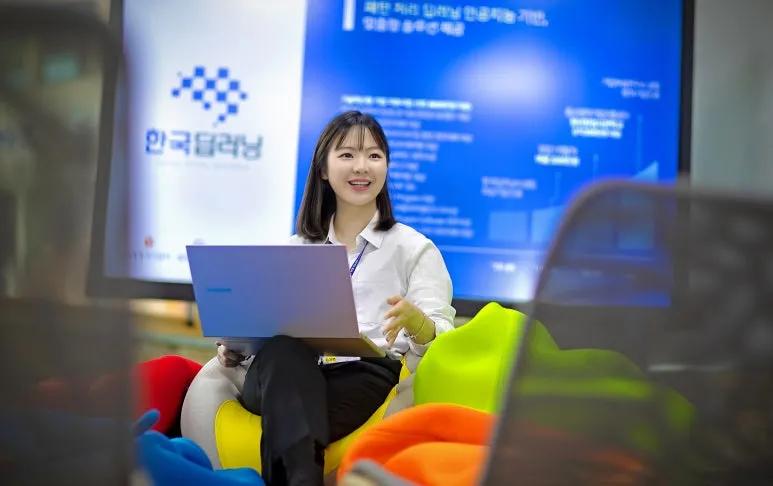 %ED%95%9C%EA%B5%AD%EB%94%A5%EB%9F%AC%EB%8B%9D_%EC%B9%B8%EB%94%98%EC%8A%A4%ED%82%A4_%EB%8C%80%ED%91%9C%EB%8B%98.jpg?type=w773