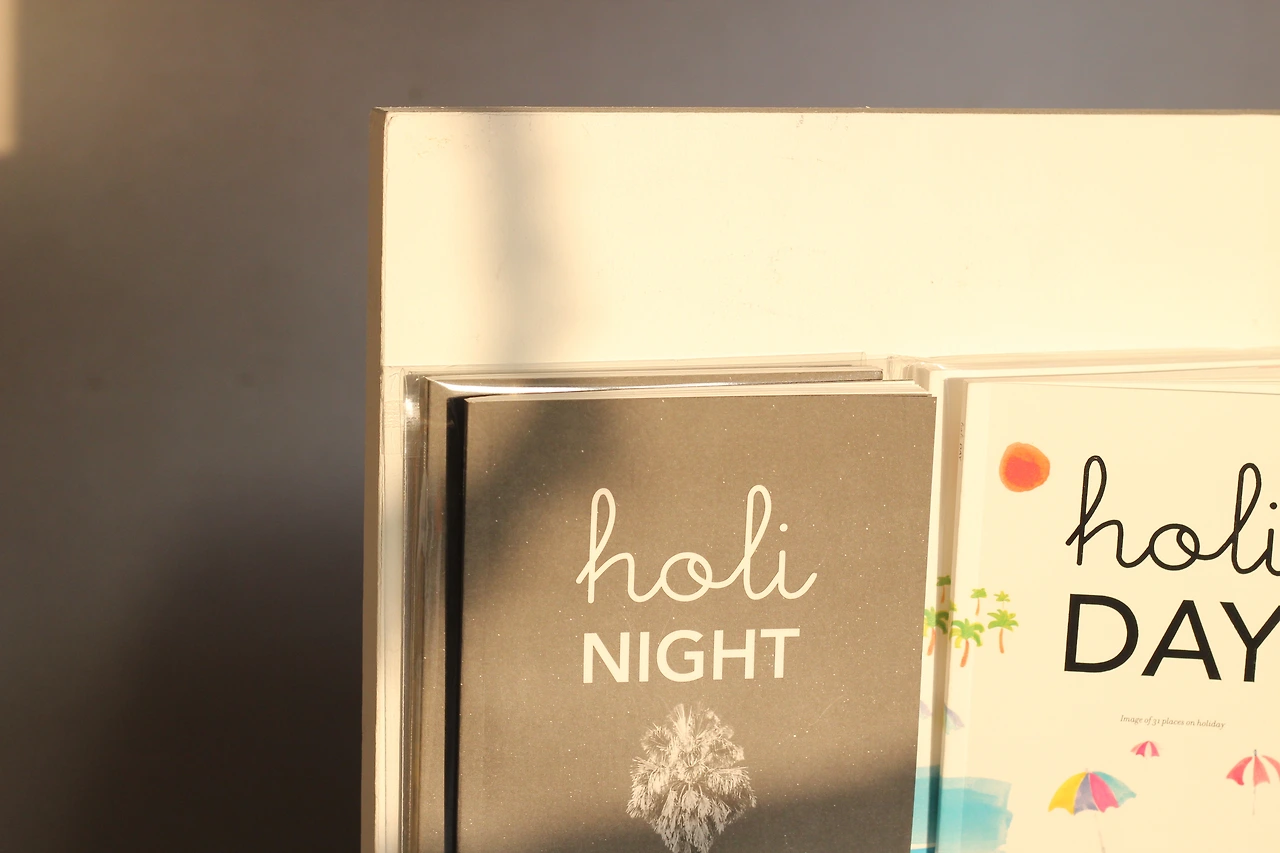 홀리데이 시리즈.JPG