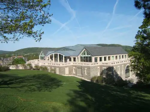 CaseGeyer.jpg?type=w966