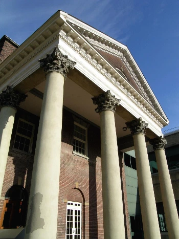 greek_1.jpg?type=w966