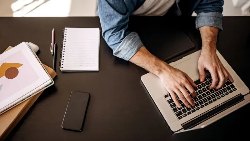 240117205958-online-job-hunting-stock-image-restricted.jpg?c=16x9&q=w_800,c_fill