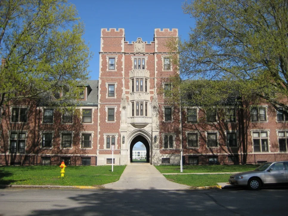 GrinnellCollegeGatesTower.jpg?type=w966