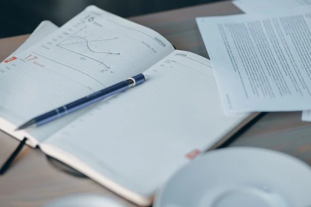 manager-one-journal-reading-male_1157-3652.jpg?size=626&ext=jpg