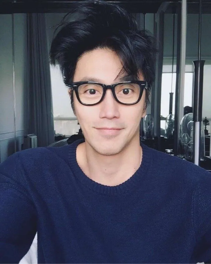 99d8c8f2252d17da.orig