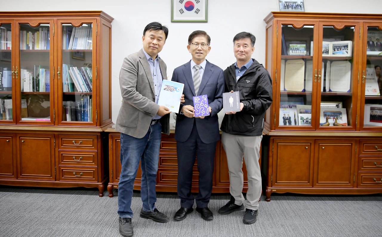 7083cdda34503b2a6f08667b61c399fe380eed6d