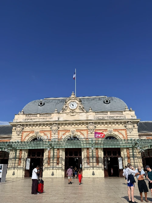 니스역 .jpeg