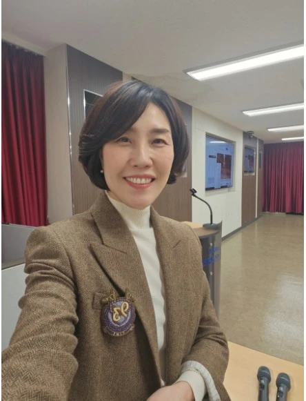 포스코휴먼스_조직소통_커뮤니케이션스킬_팀워크_조직문화_직장내소통_감정조절_협업기술 _기업교육_성장계획연구소_성장계획가_이은주_5.JPG