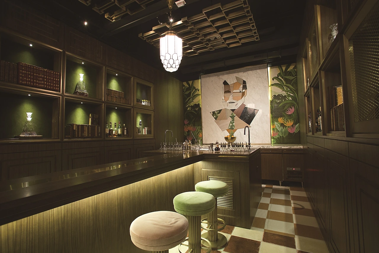 Interiors - The Old Man6.JPG