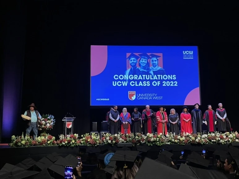 에리카 졸업식 3.jpeg