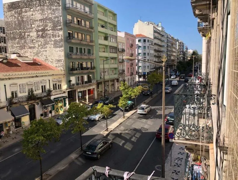 # 6 4 리스본허름한동네4.JPG