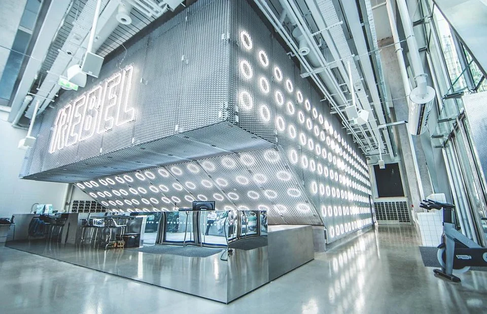 now_335_body_02.jpg?type=w1200