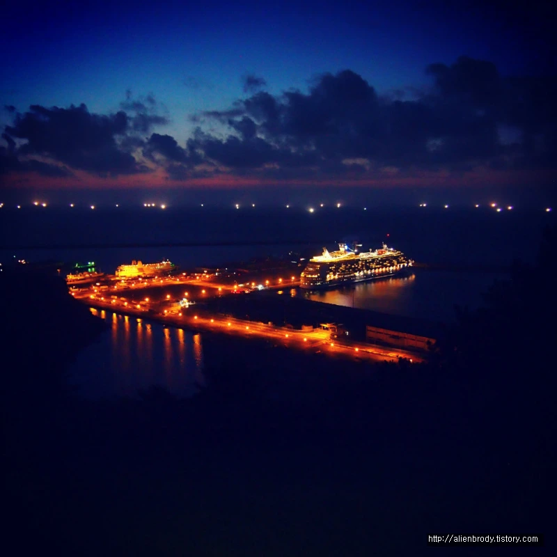 233C054953EB7AF30F356A