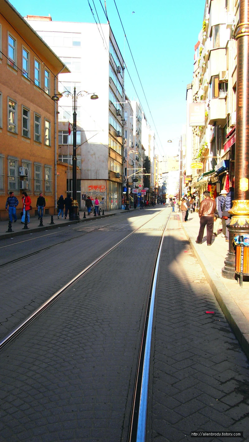 2211D93C53C6A8701379FE