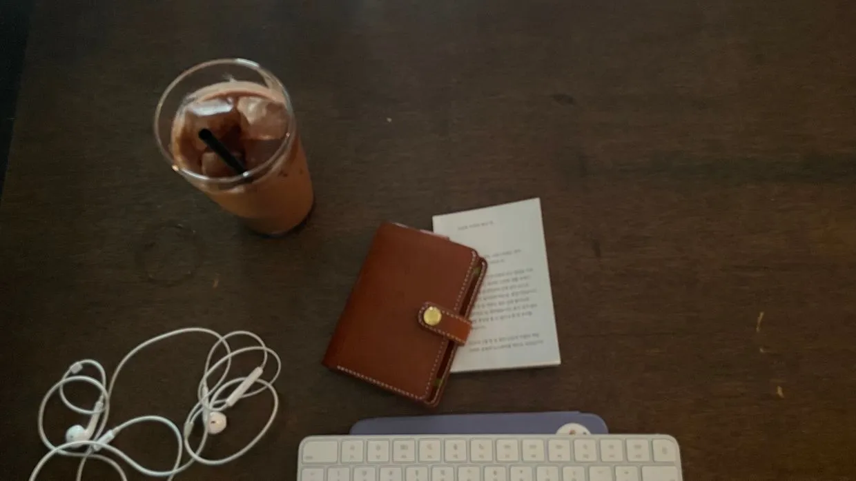 eyJidWNrZXQiOiJ0dW1ibGJ1Zy1pbWctYXNzZXRzIiwia2V5Ijoic3RvcnkvNWM2YjQ1ZGItYmYyZi00OTI4LTkyMTUtNDZhNWMxNzgzNjg1L2M0OGQ1NmRmLTc2MjMtNGJjOS04NjljLWFjY2Y4NmU3MzRjMS5qcGVnIiwiZWRpdHMiOnsicmVzaXplIjp7IndpZHRoIjoxMjQwLCJ3aXRob3V0RW5sYXJnZW1lbnQiOnRydWV9LCJyb3RhdGUiOm51bGx9fQ==