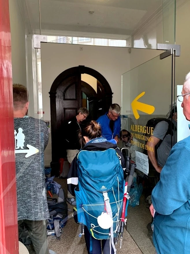 h_4daUd018svcmpekzuovyury_wocx9r.jpg?type=e1920_std