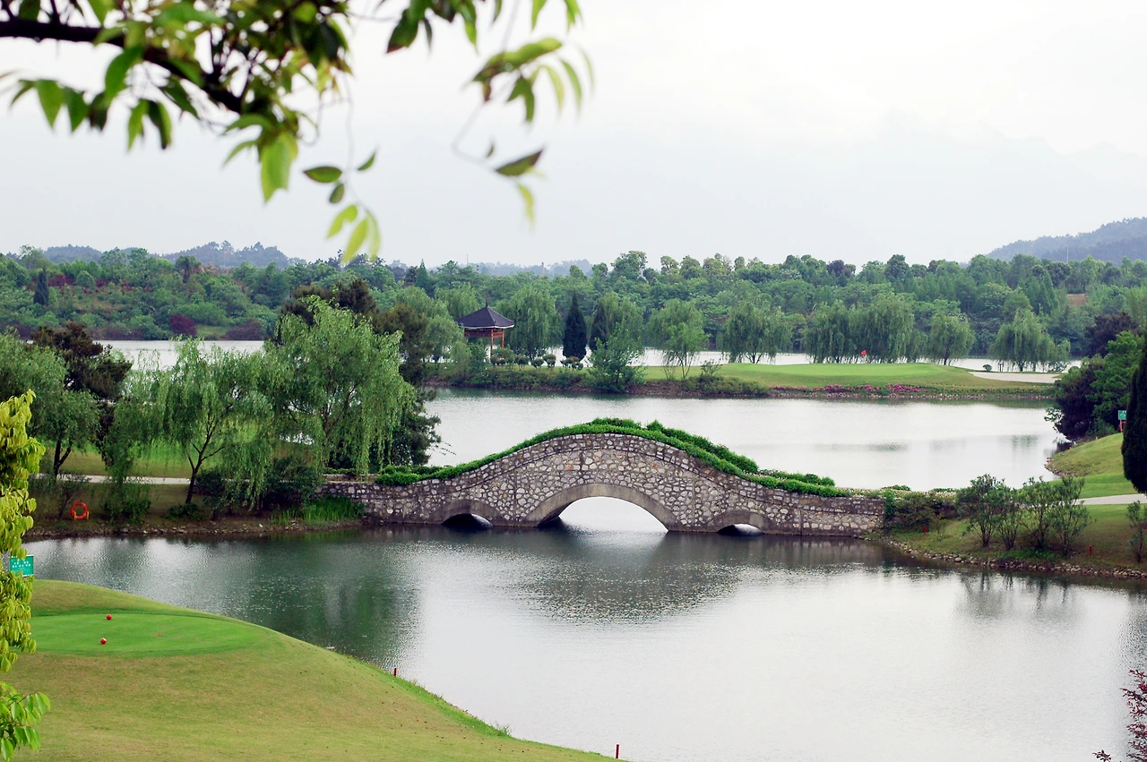 img.jpg?credential=yqXZFxpELC7KVnFOS48ylbz2pIh7yKj8&expires=1769871599&allow_ip=&allow_referer=&signature=sAotSRNcLvzGWz95M4SULCqiMTQ%3D