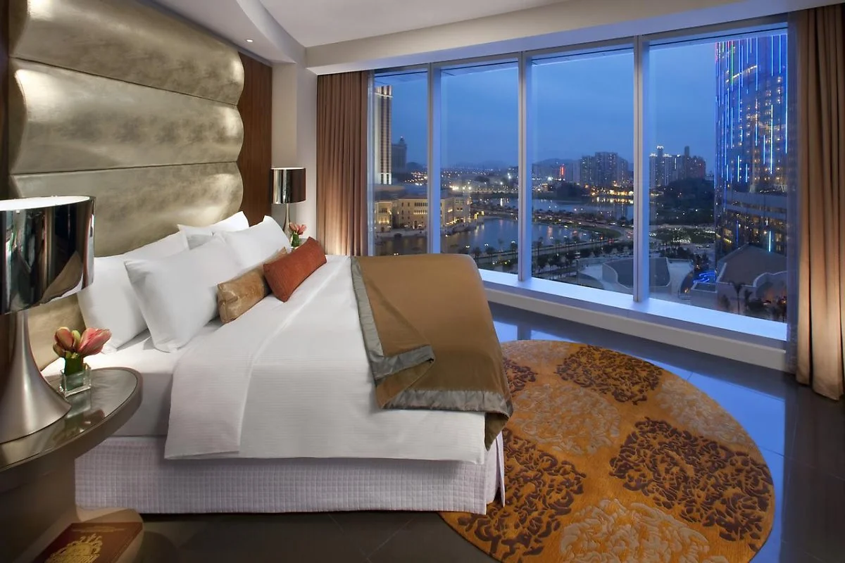 103805652.jpg?type=w1200