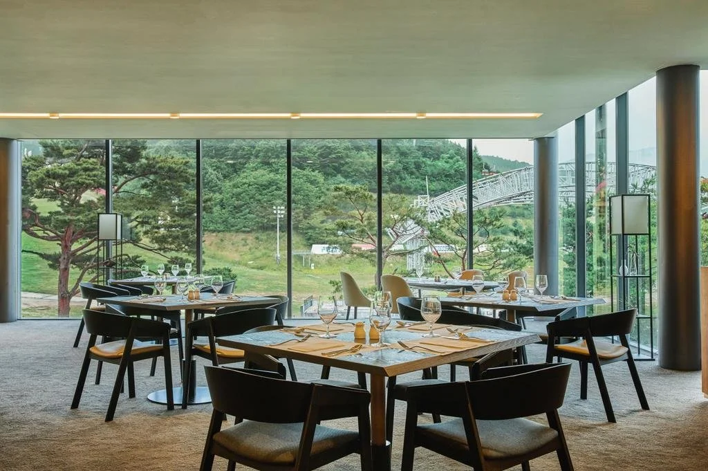 %ED%9C%98%EB%8B%89%EC%8A%A4_%ED%8F%89%EC%B0%BD_%ED%98%B8%ED%85%949.jpg?type=w1200