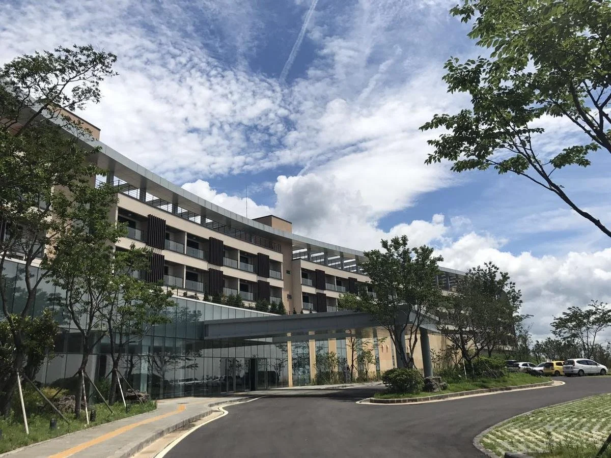 %EB%8D%94_%ED%81%90%EB%B8%8C_%EB%A6%AC%EC%A1%B0%ED%8A%B8_%EC%A0%9C%EC%A3%BC3.jpg?type=w1200