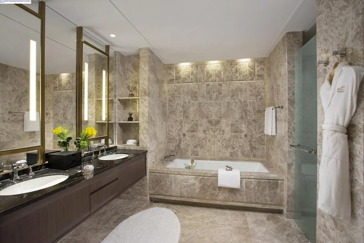 106715983.jpg?type=w1200