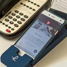 Handy-220x220.jpg?type=w1200