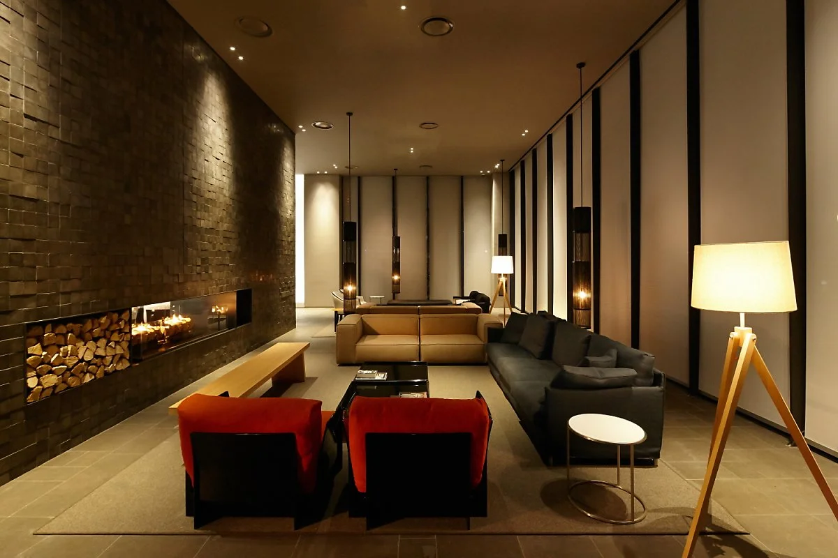 s_Lobby_2.jpg?type=w1200