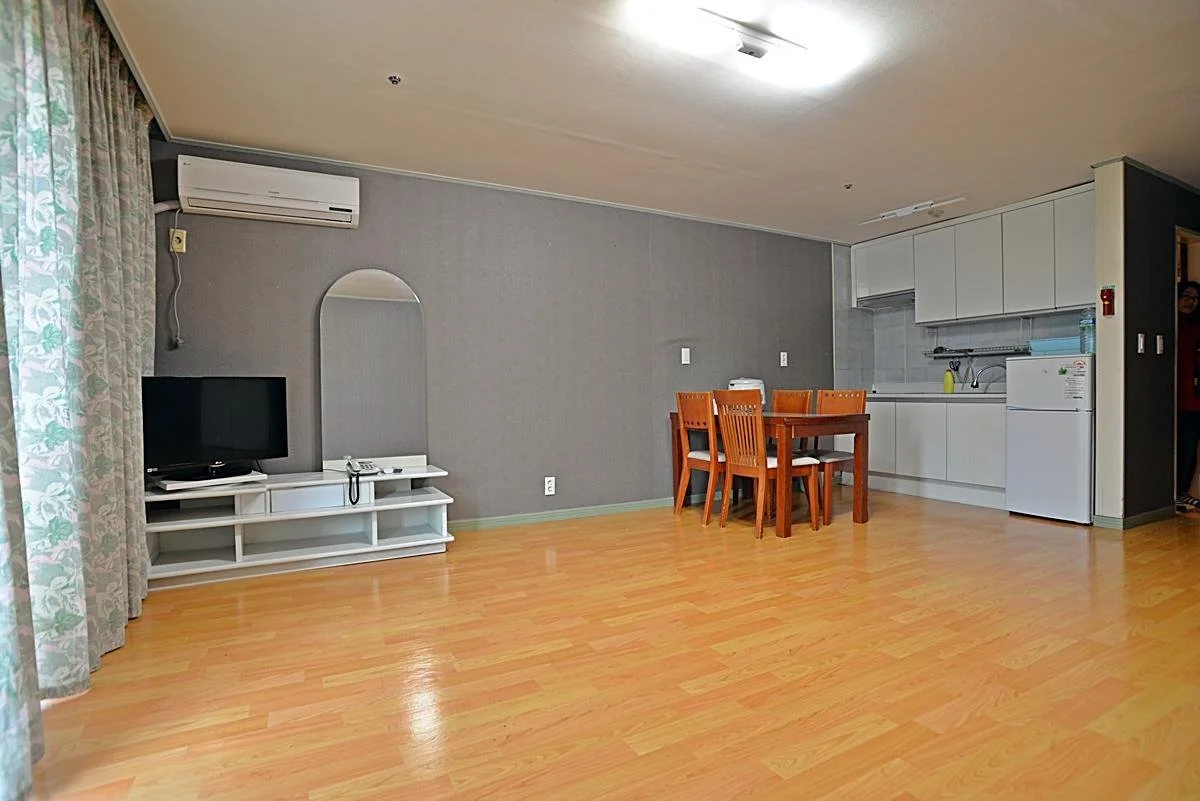 ext-FG8079106.jpg?type=w1200