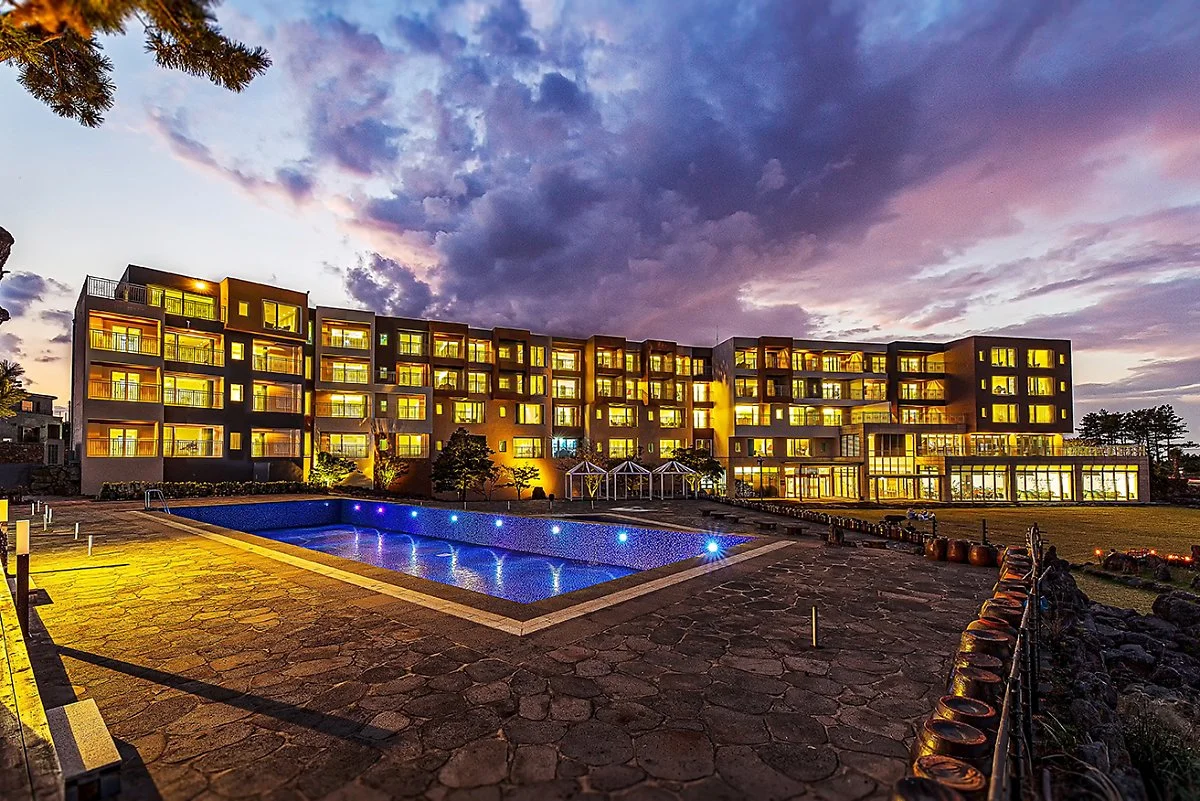 1D2_1120.jpg?type=w1200