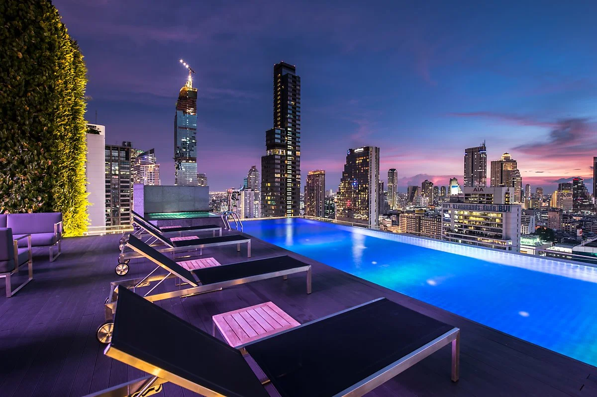 Rooftop_Pool_1.JPG