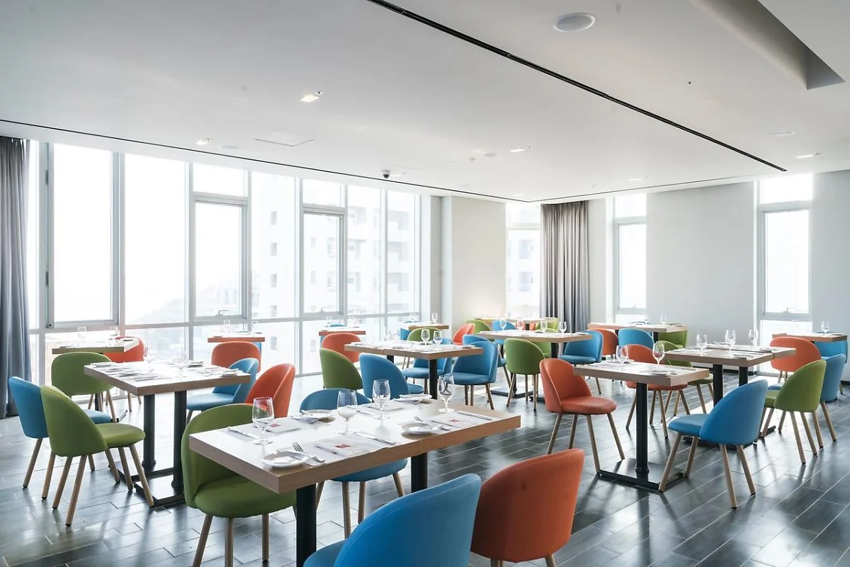 79615846.jpg?type=w1200