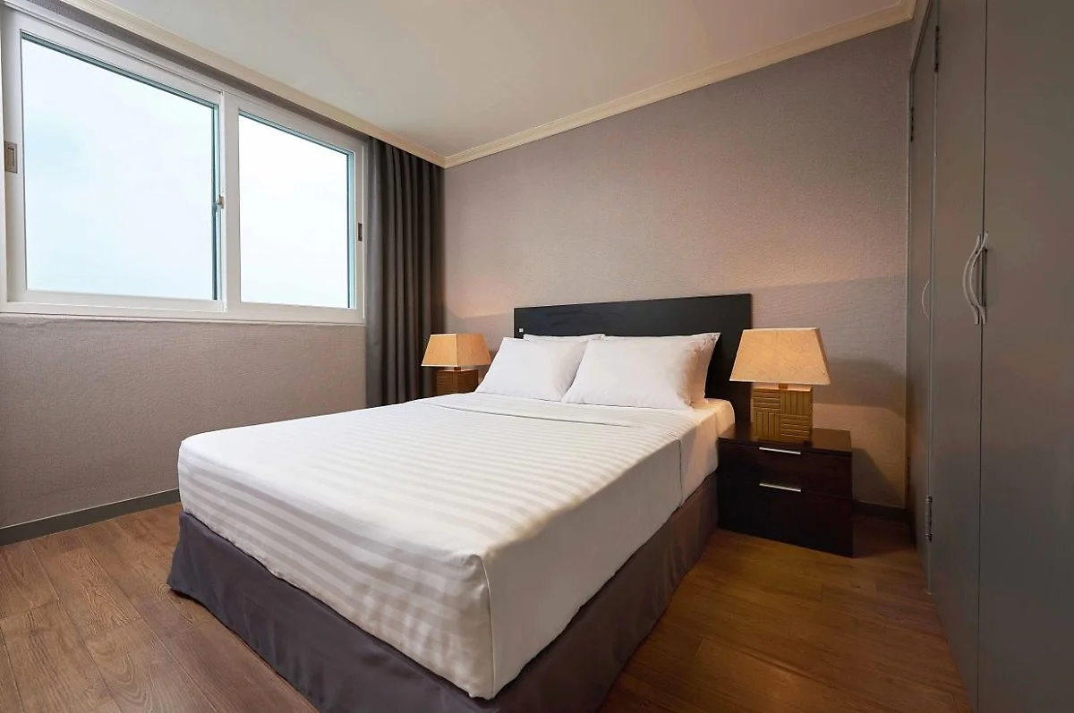 ext-FG12043257.jpg?type=w1200