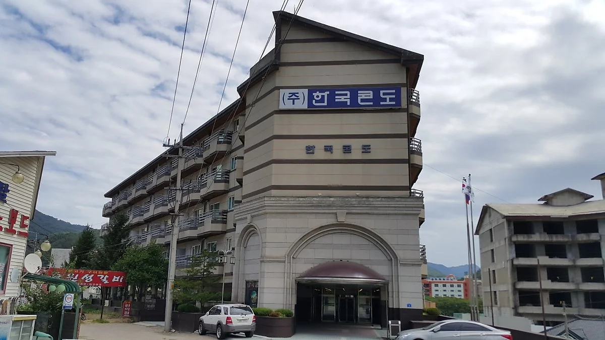 ext-FG8079171.jpg?type=w1200