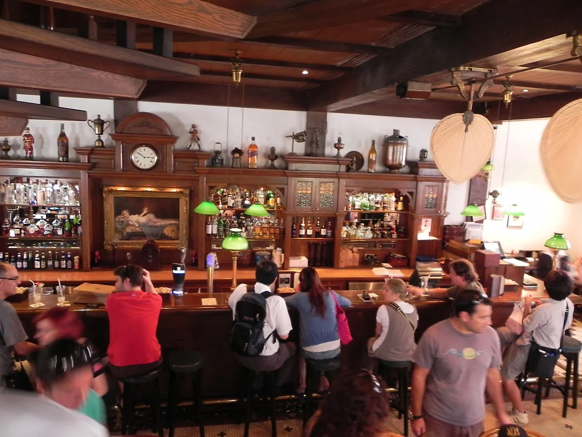 Raffles_Hotel_Long_Bar_B.JPG?type=w1200