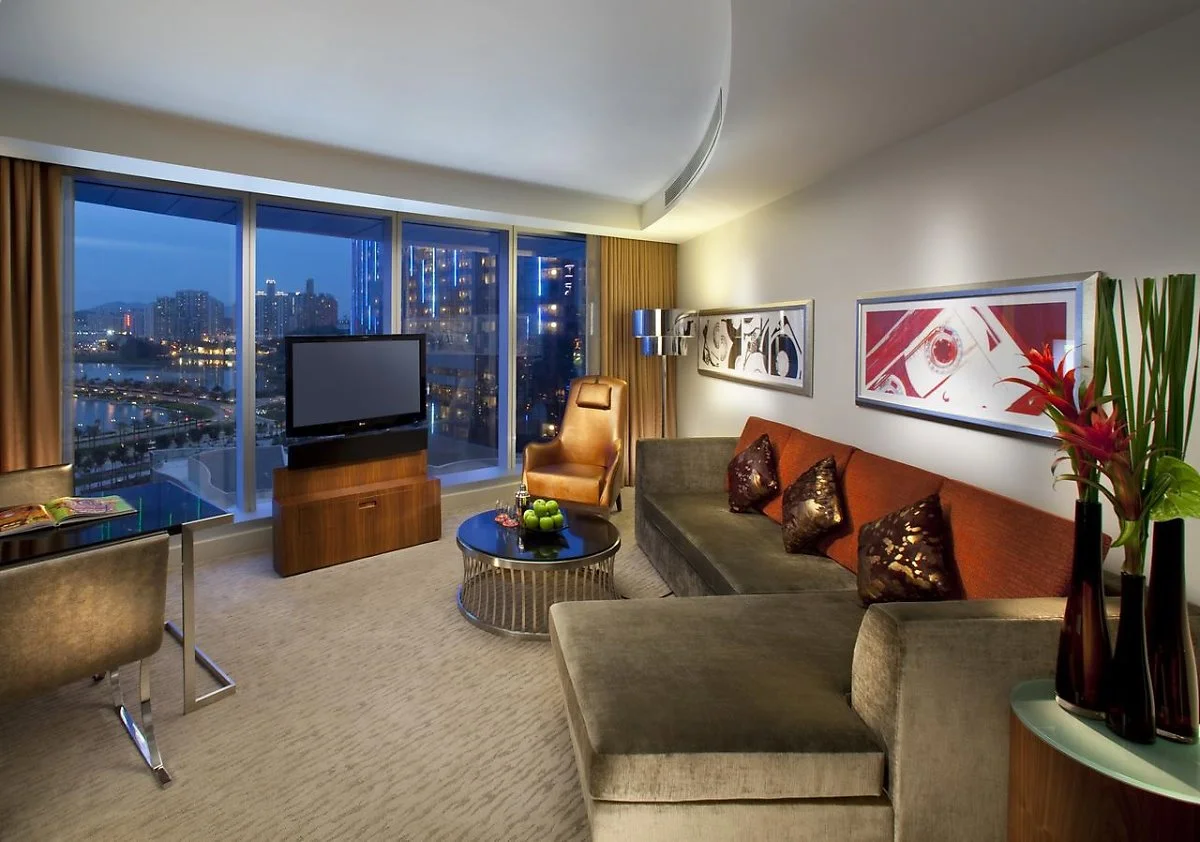 103805662.jpg?type=w1200