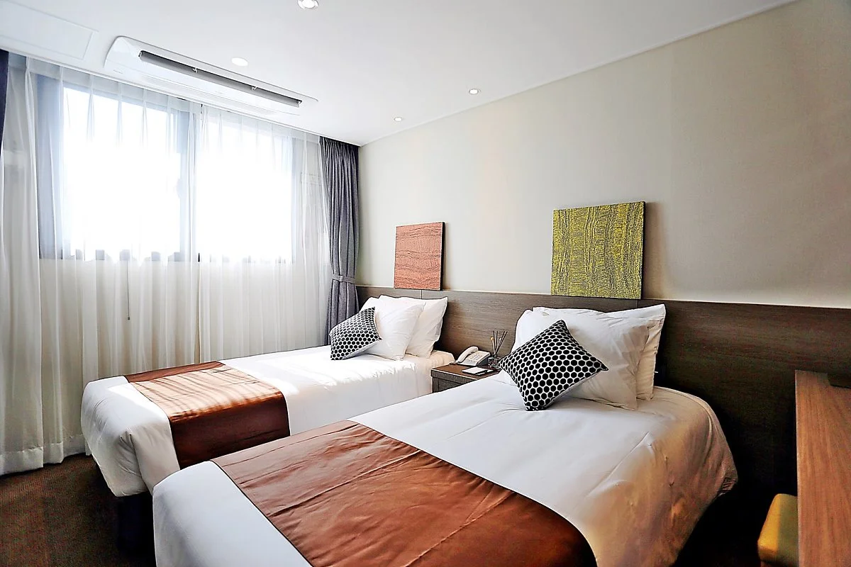 ext-FG12237822.jpg?type=w1200