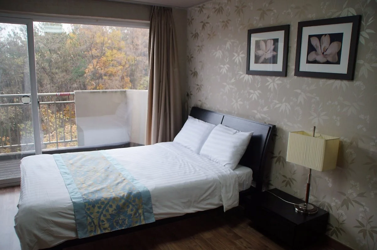 ext-FG8067360.jpg?type=w1200