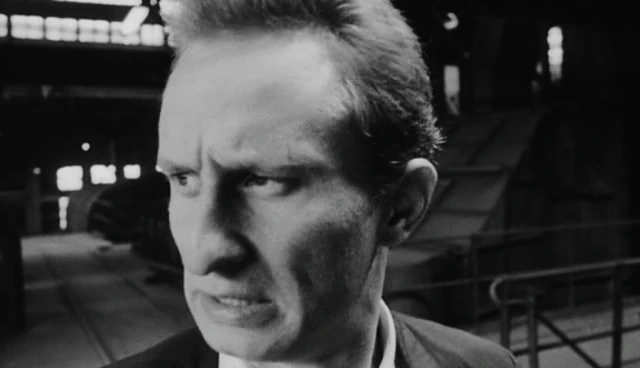 imc-manbitesdog-cd1_0002096438ms.png?type=w966