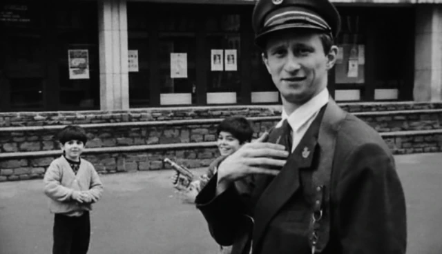 imc-manbitesdog-cd1_0000309449ms.png?type=w966